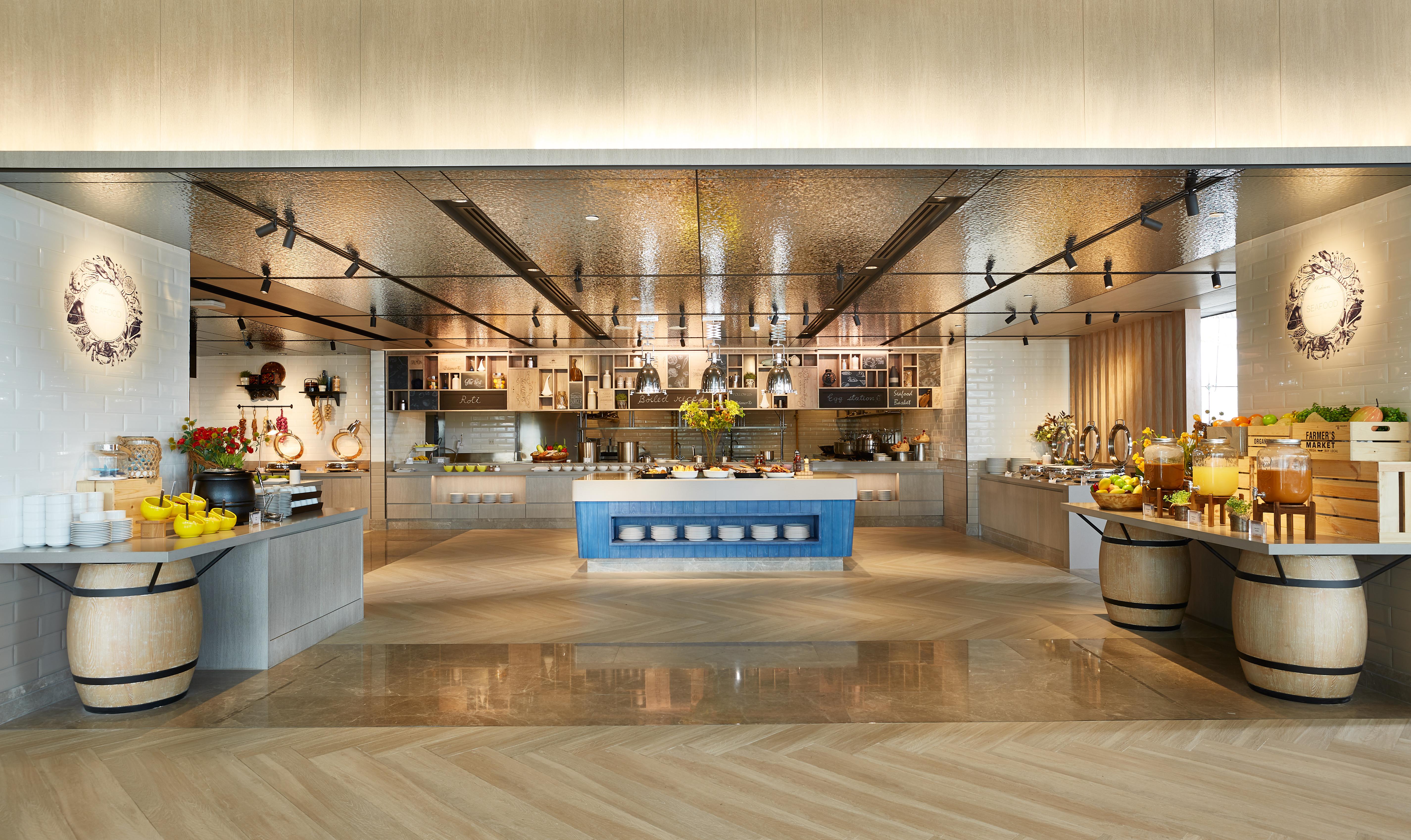 Grande Centre Point Pattaya Hotel Exterior photo The kitchen at The River Café
